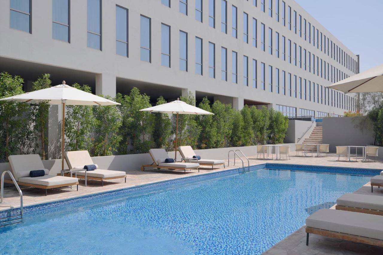 Delta Hotels By Marriott Dubai Investment Park Екстериор снимка